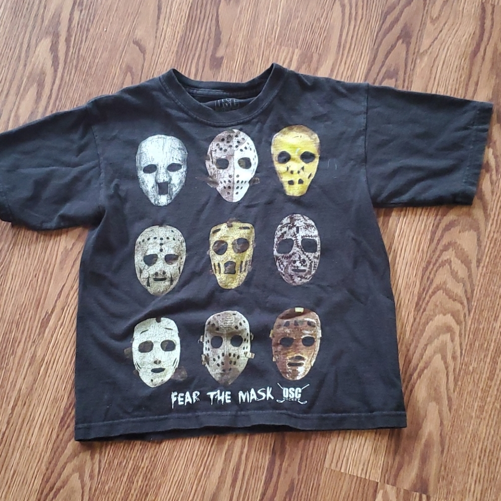 FIRM PRICE**DSC fear the mask youth small tshirt